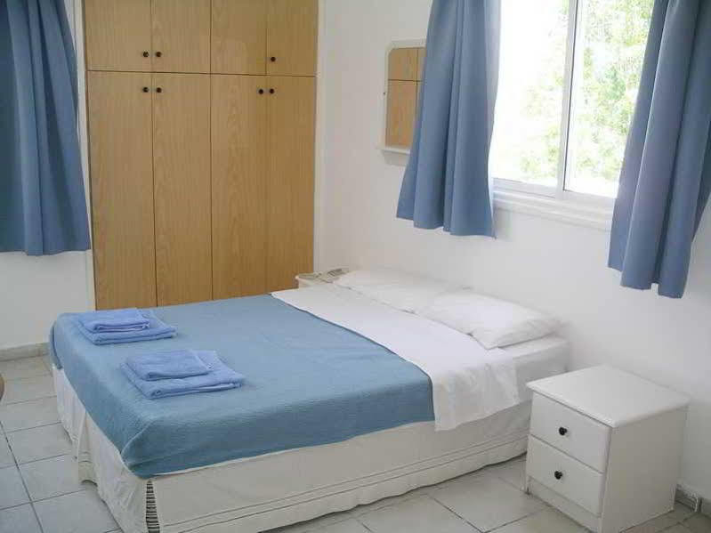 Renos Hotel Apts Polis Екстер'єр фото